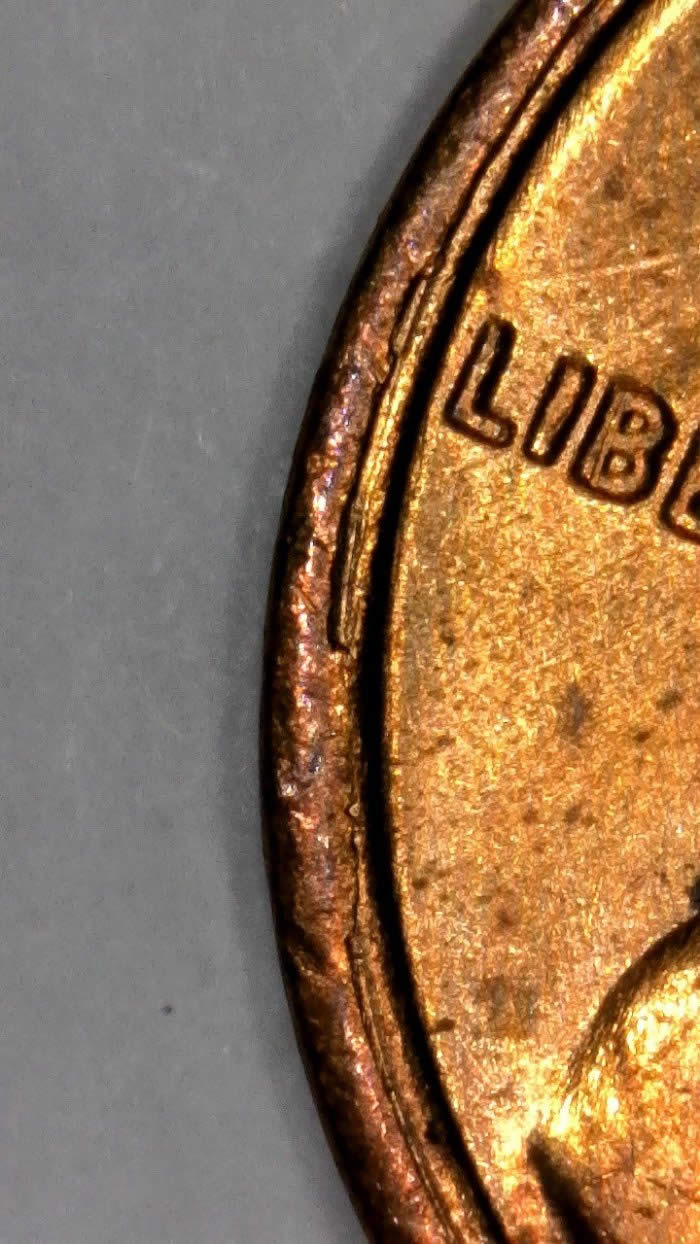 1982-P-Lincoln-Memorial-Cent-With-Nice-Misaligned-Die-And-Rim-Cud